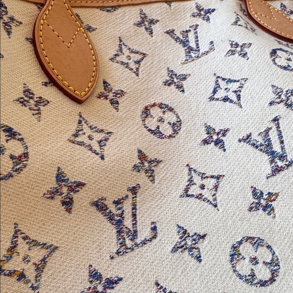 Louis Vuitton Cream and Tan Monogram Tote - Picture 7 of 8